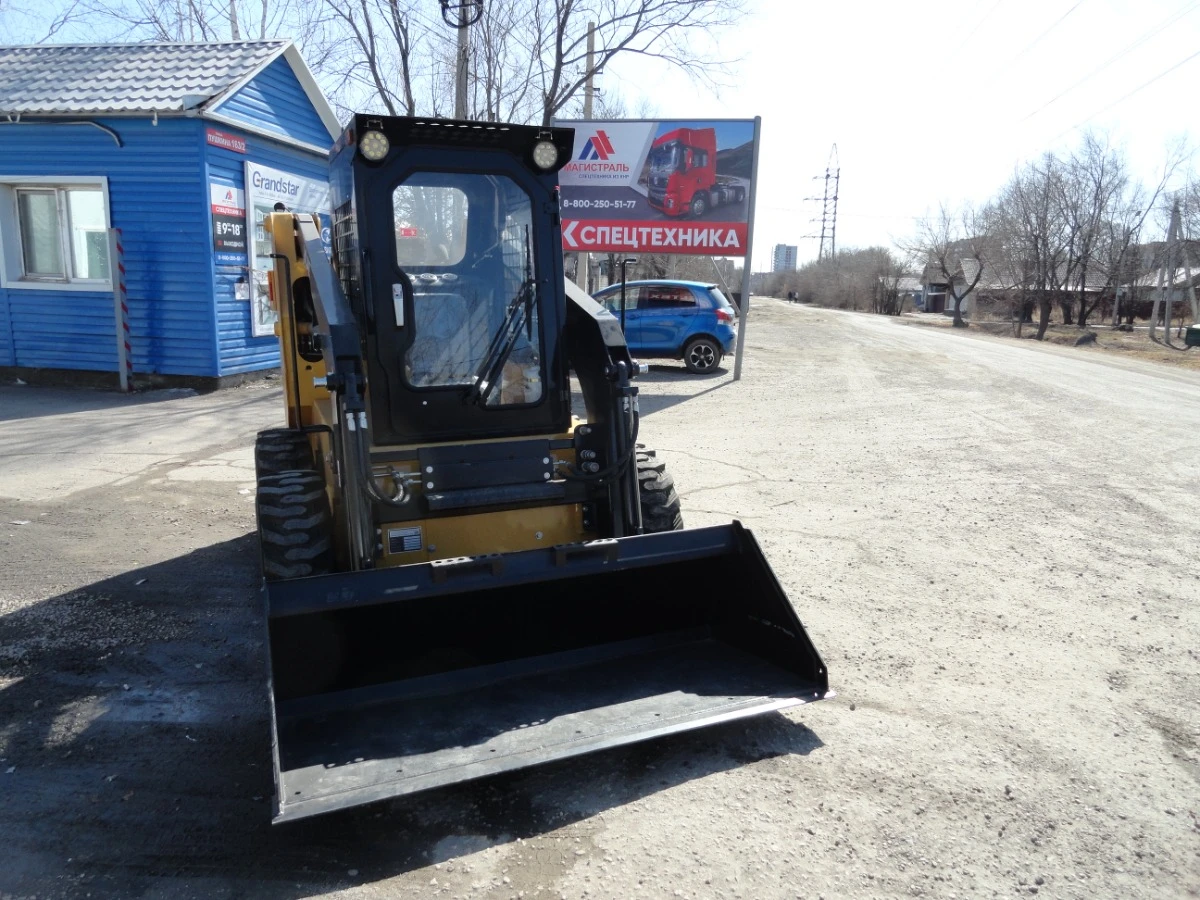 Мини-погрузчик LUYUE JC45