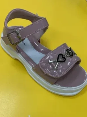 Босоножки для девочки розовые