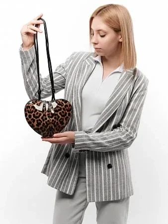 Сумка-сердце из натуральной кожи