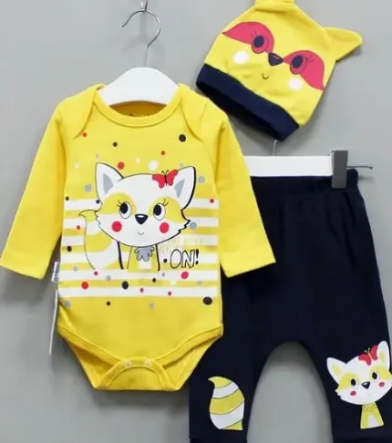 Комплект одежды для новорожденных (боди, штанишки, шапочка)
