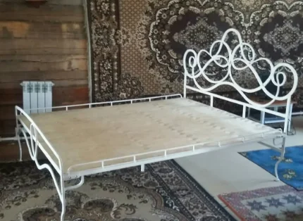 Кованая кровать изготовление