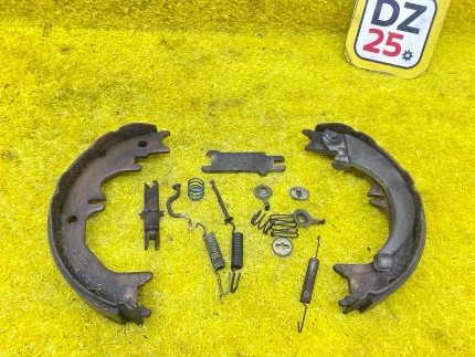 Фото для Механизм стояночного тормоза TOYOTA LAND CRUISER PRADO VZJ120W 5VZFE 2003/Цвет 587 задн. прав. (б/у)
