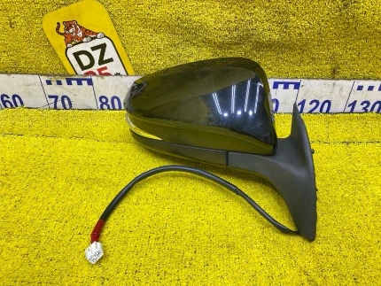 Фото для Уши TOYOTA NOAH/VOXY/ESQUIRE ZRR80G/ZRR80W/ZRR80/ZRR85G/ZRR85W/ZRR85/ZWR80/ZWR80G/ZWR80W 3ZRFAE 2014/Цвет 221 перед. прав. (б/у)