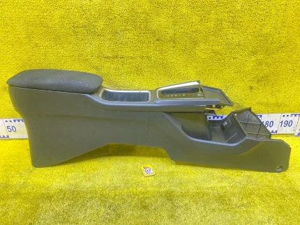 Фото для Бардачок между сиденьями HONDA SHUTTLE GK8/GP8/GP7/GK9 L15B 2016/ЦВЕТ NH788P перед. (б/у)