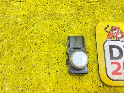 Фото для Датчик парктроника LEXUS LS460/460L/LS600H/600HL (б/у)