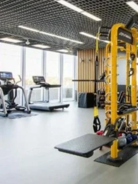 Монтаж наливных полимерных полов: Полиуретановый наливной пол для спортивных залов